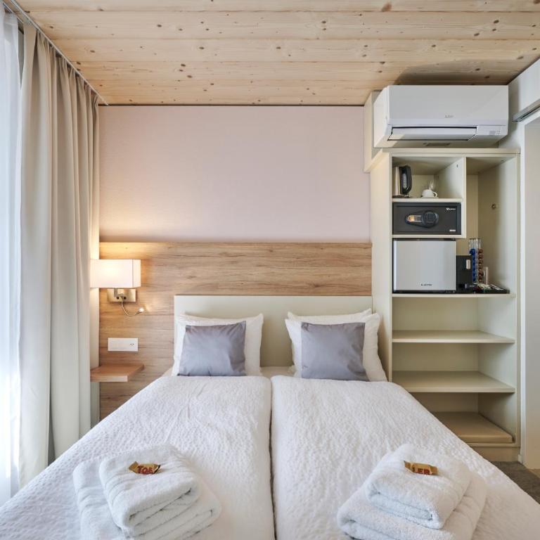 Aparthotel Krone - Self Check-In - Room with Balcony - 20 - 4