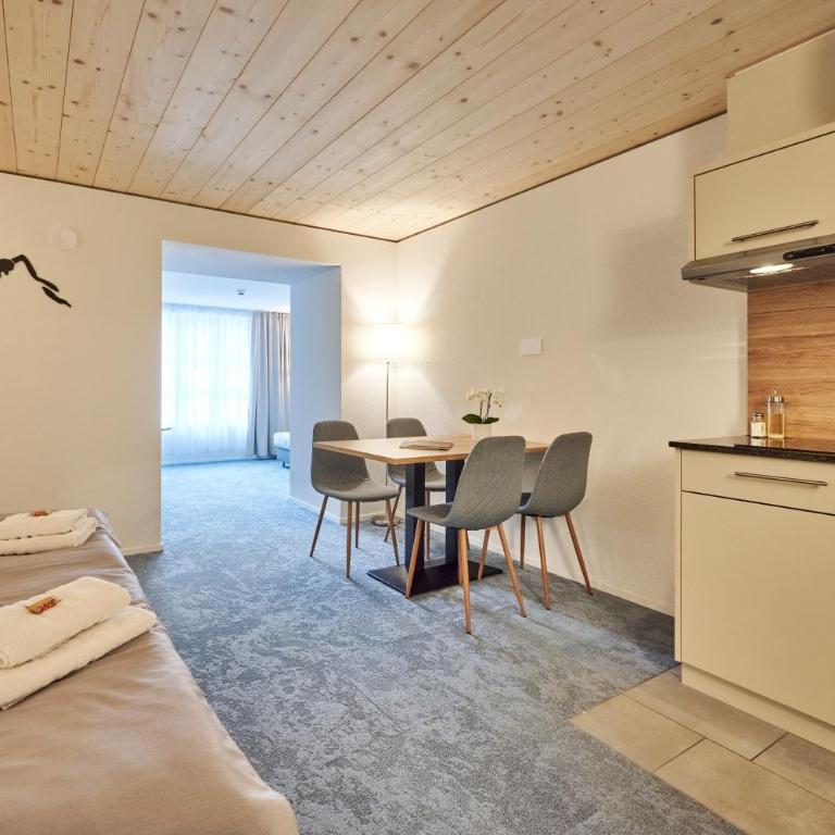 Aparthotel Krone - Self Check-In - Old Town Apartment - Wheelchair accessible - 11 - 7