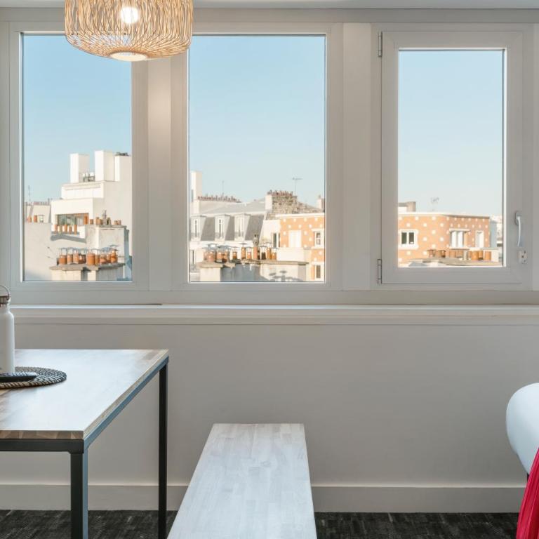 ibis Styles Paris Gare de l'Est Château Landon - Suite Familiale Standard avec 1 Lit double et Lits Jumeaux - 12