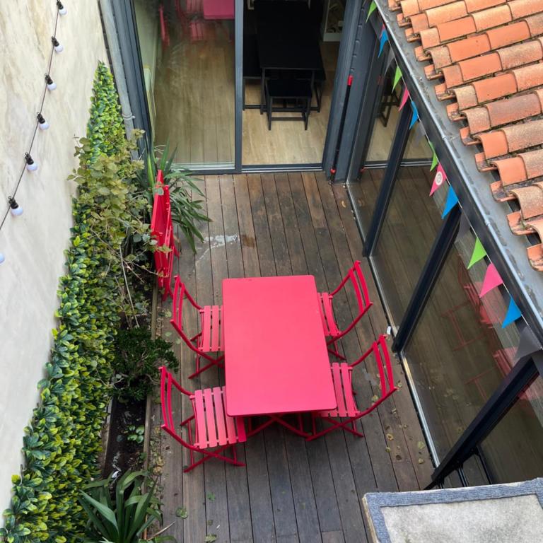 Grand duplex centre historique - Three-Bedroom Apartment with Balcony - 19