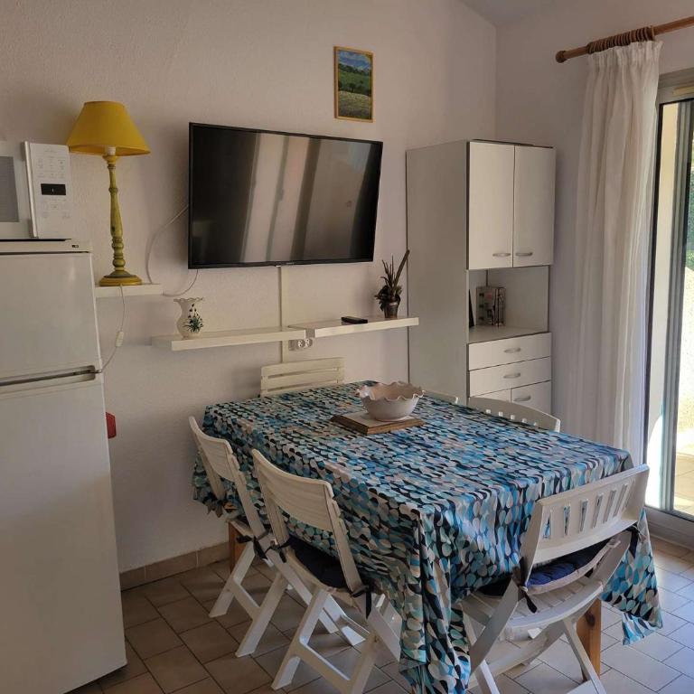 Maison de vacances, sejour cuisine climatisation, residence MAS DE LA PLAGE 1, terrasse Sud degagee 4 couchages Portiragnes LRMP77 - Maison 2 Chambres - 7