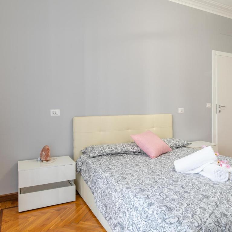 Bright and Central Flat - Metro & Station Nearby - Appartamento con 2 Camere da Letto - 15