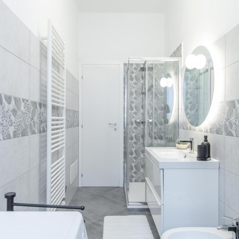 Bright and Central Flat - Metro & Station Nearby - Appartamento con 2 Camere da Letto - 23
