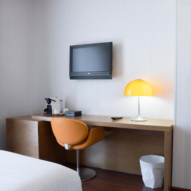 Petit Palace Plaza Málaga - Habitación Doble con vistas a la catedral - 7
