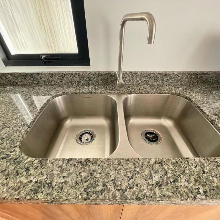 Depa Familiar con cochera 6 min Centro Médico y Catedral - Apartamento de 2 dormitorios - 22