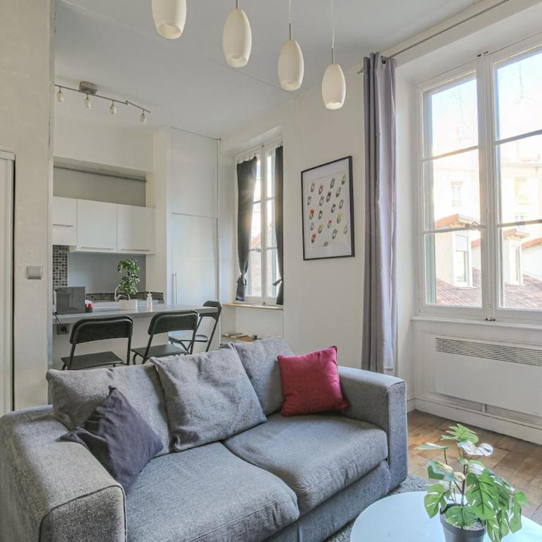Joli studio fonctionnel, 2 personnes, Charpennes - One-Bedroom Apartment - 4
