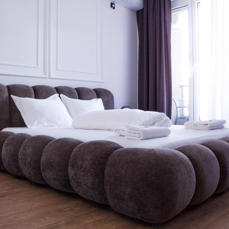 Zuma Lux Apartments - One-Bedroom Apartment - 4