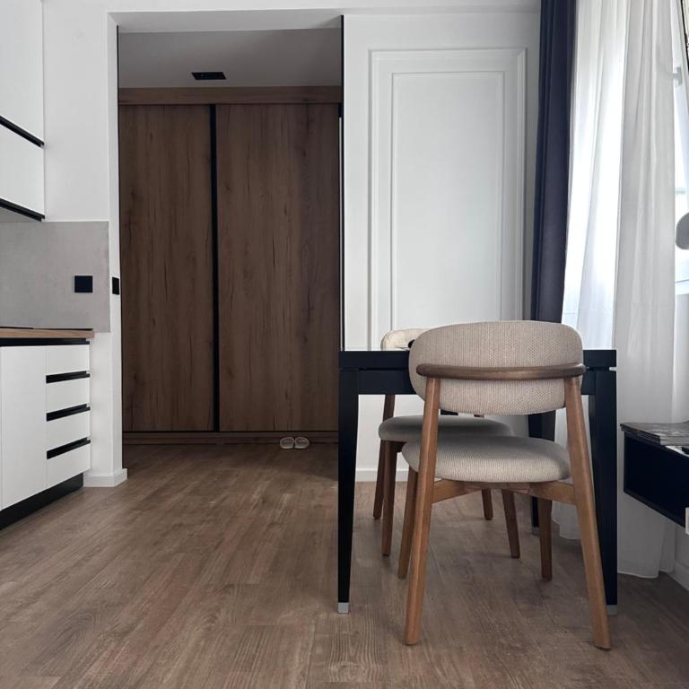 Zuma Lux Apartments - One-Bedroom Apartment - 9