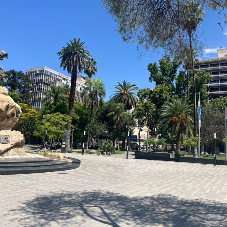 Tu estadía perfecta en el corazón de Mendoza - Apartamento Superior - 9