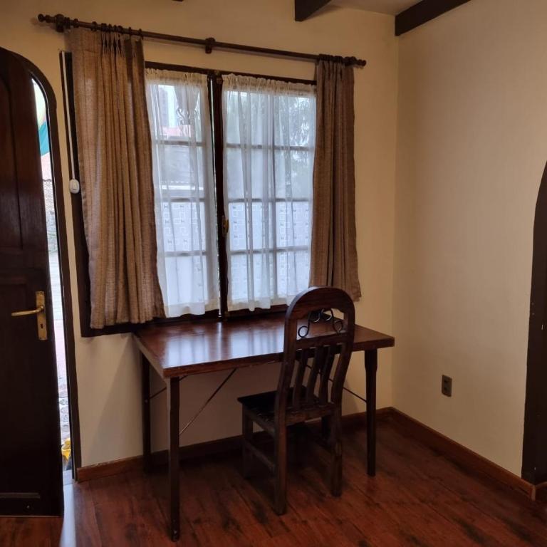 "HOTEL BOUTIQUE LA MAISON DE LA BOLIVIE" Casa de Huéspedes - Suite Familiar - 4