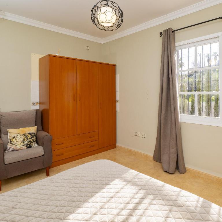 Cubo's Lucys Place 2 Bedrooms Apartment - Apartment - 18
