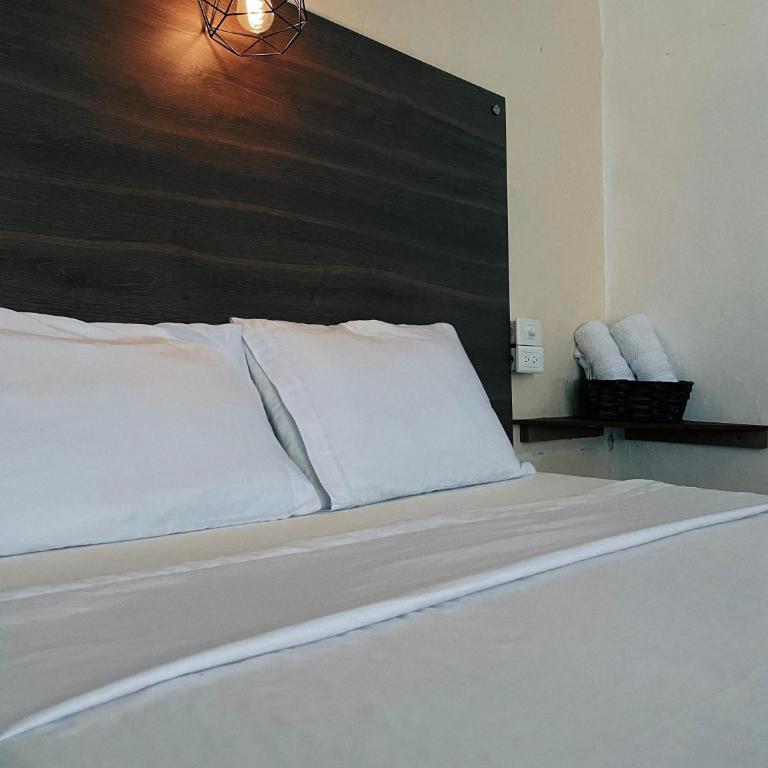 Origen Hostel Jardín - Standard Double Room with Shared Bathroom - 2