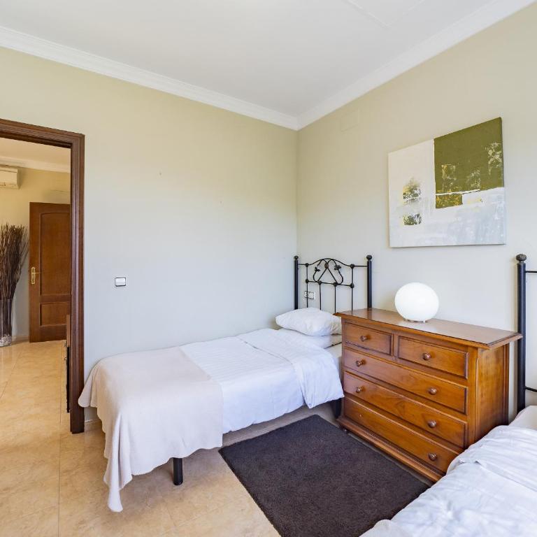 Cubo's Lucys Place 2 Bedrooms Apartment - Apartment - 25