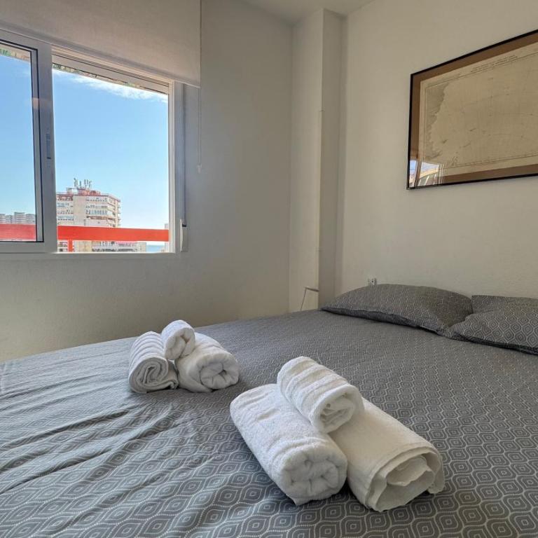 Apartamento con terraza, piscina y vistas en Cabo by Turihome - Three-Bedroom Apartment - 8