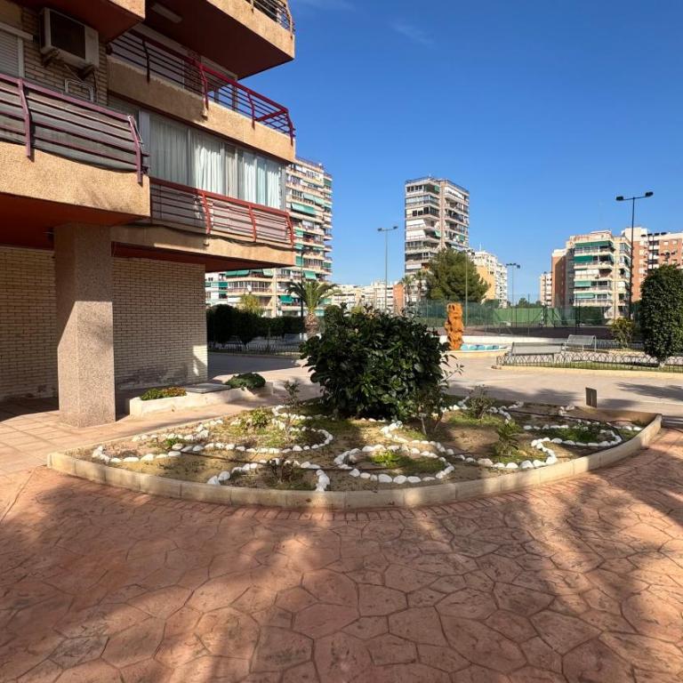 Apartamento con terraza, piscina y vistas en Cabo by Turihome - Three-Bedroom Apartment - 34