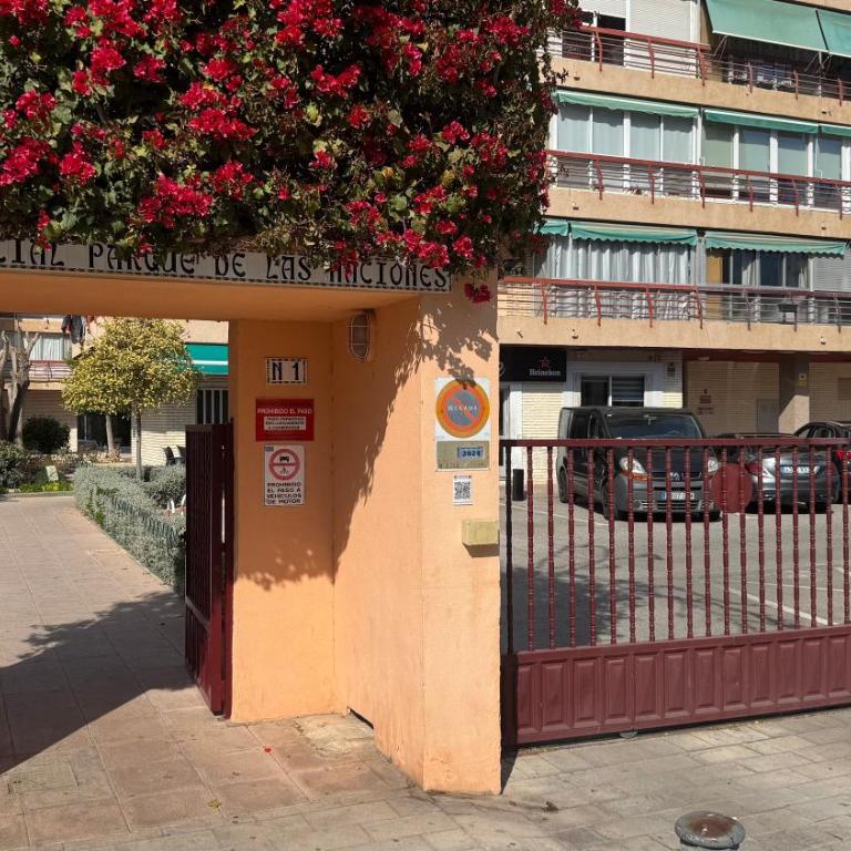 Apartamento con terraza, piscina y vistas en Cabo by Turihome - Three-Bedroom Apartment - 42