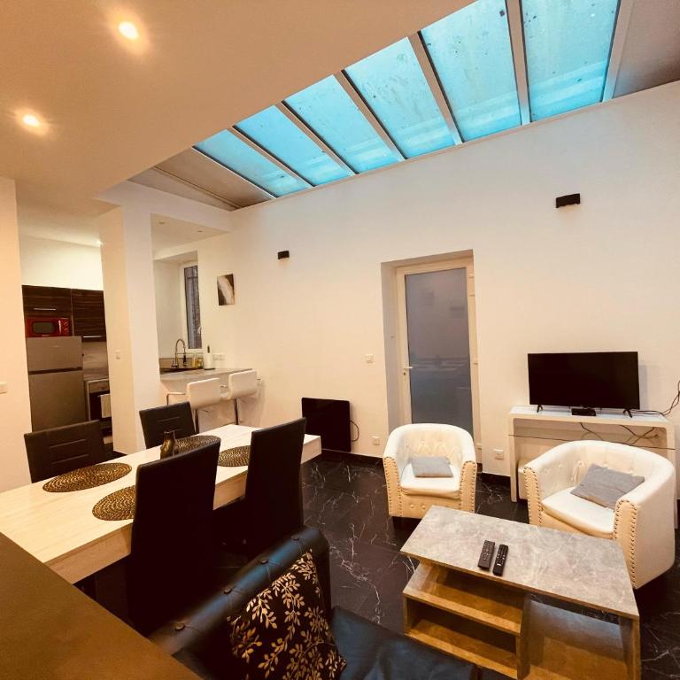 Luxe Caché Balnéo et Sauna Privés - 372 - Apartamento de 1 dormitorio con bañera de hidromasaje - 1