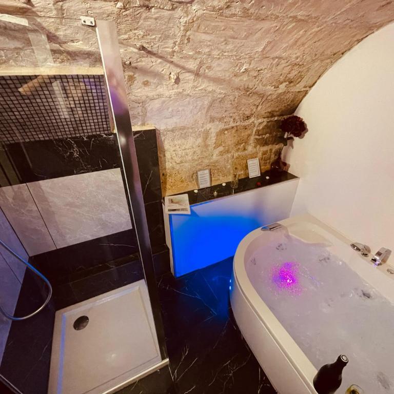 Luxe Caché Balnéo et Sauna Privés - 372 - Apartamento de 1 dormitorio con bañera de hidromasaje - 4