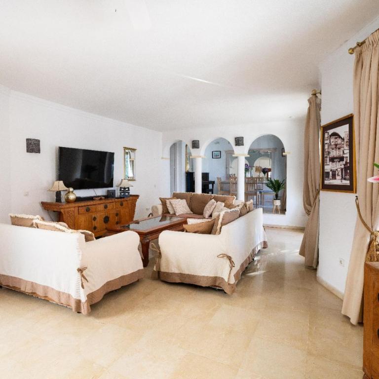 VIVI Homes - Casa Bella - Villa - 17