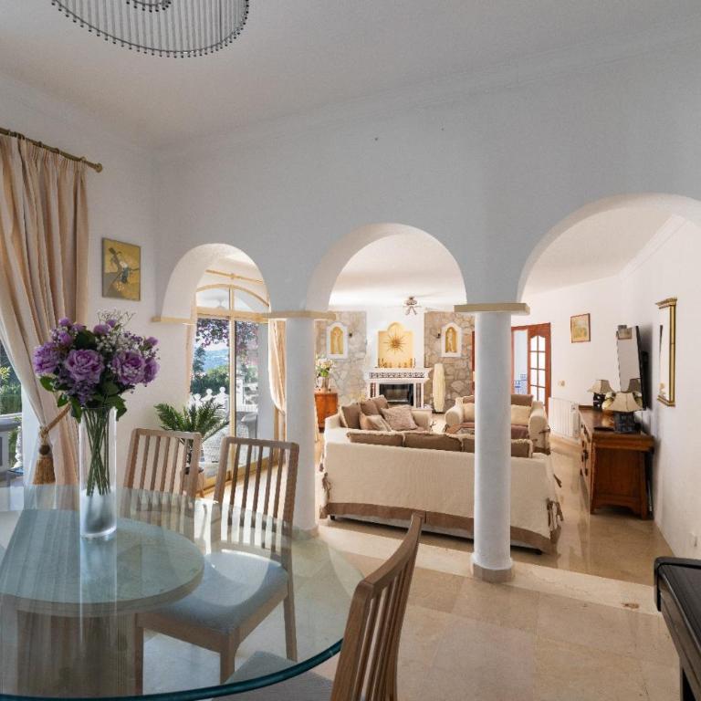 VIVI Homes - Casa Bella - Villa - 18