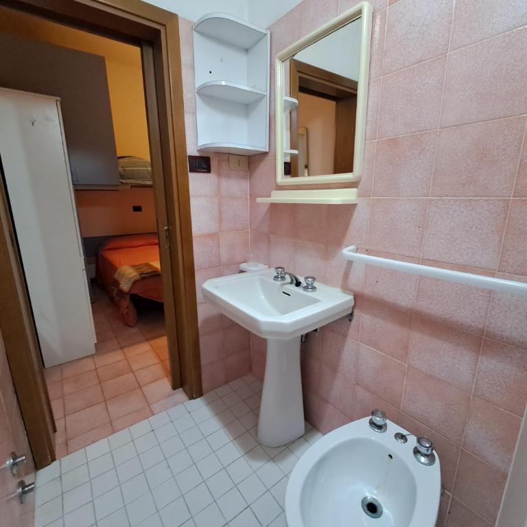 Villa Monica - Seasons Real Estate - Lido di Jesolo - Appartamento con 1 Camera da Letto - 9