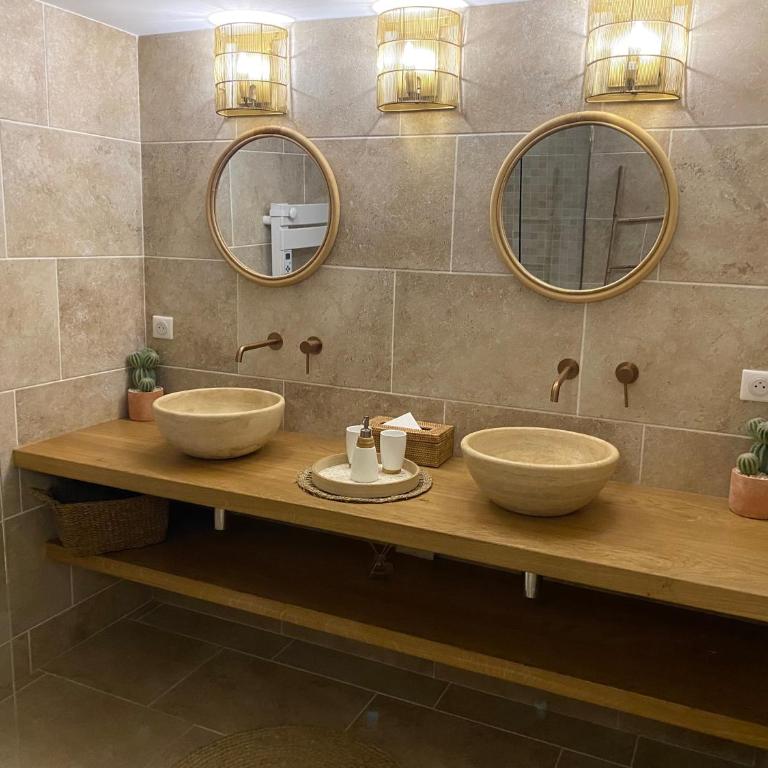 Location de chambre Villa les allamandas - Chambre Double avec Salle de Bains Privative - 56