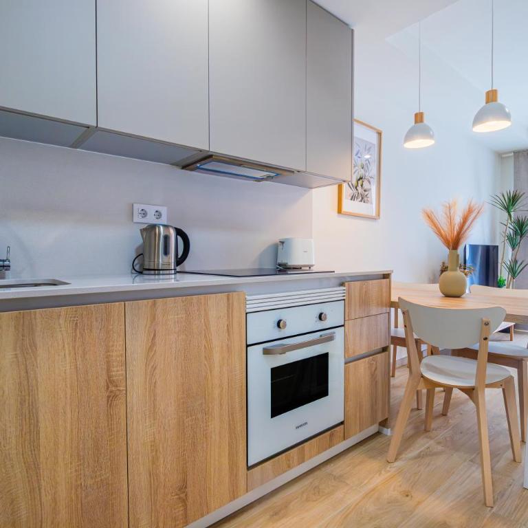 CARTAGENAFLATS - San Diego Suites - Apartamento de 1 dormitorio con jardín - 2