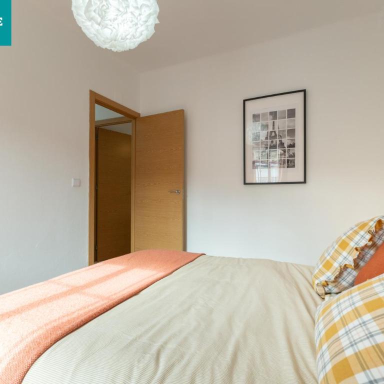 180Home GLAMUROSO APARTAMENTO EN TRIANA - Three-Bedroom Apartment - 3