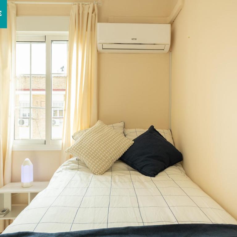 180Home GLAMUROSO APARTAMENTO EN TRIANA - Three-Bedroom Apartment - 16