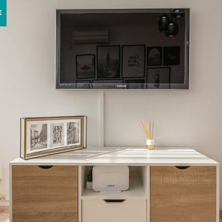 180Home GLAMUROSO APARTAMENTO EN TRIANA - Three-Bedroom Apartment - 24