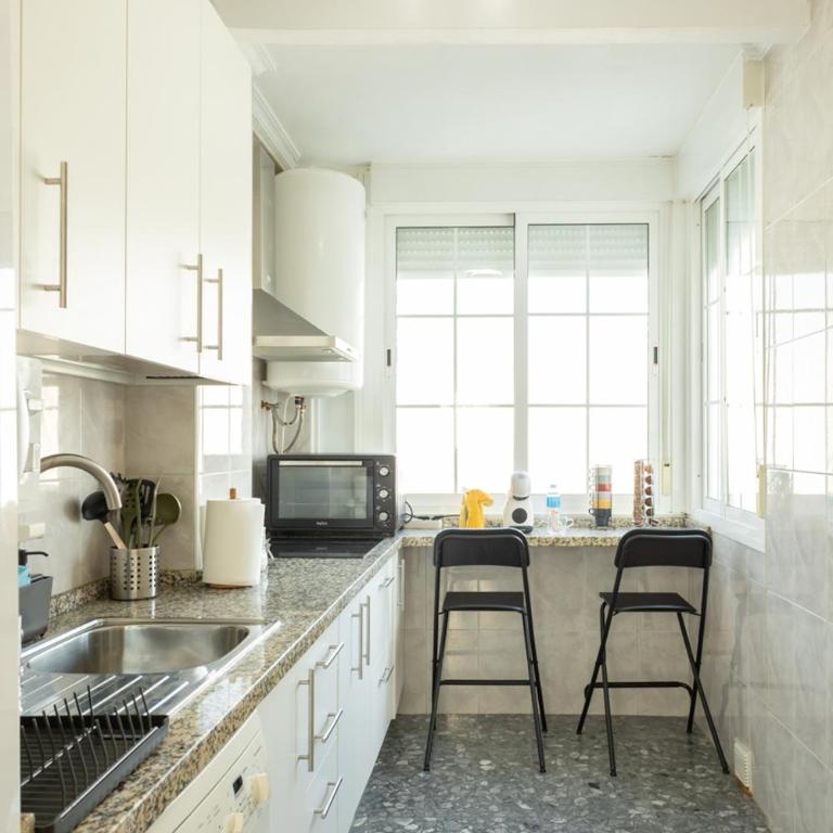 180Home GLAMUROSO APARTAMENTO EN TRIANA - Three-Bedroom Apartment - 30