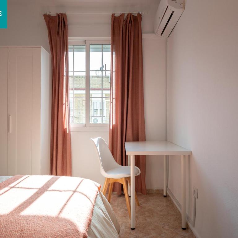 180Home GLAMUROSO APARTAMENTO EN TRIANA - Three-Bedroom Apartment - 35