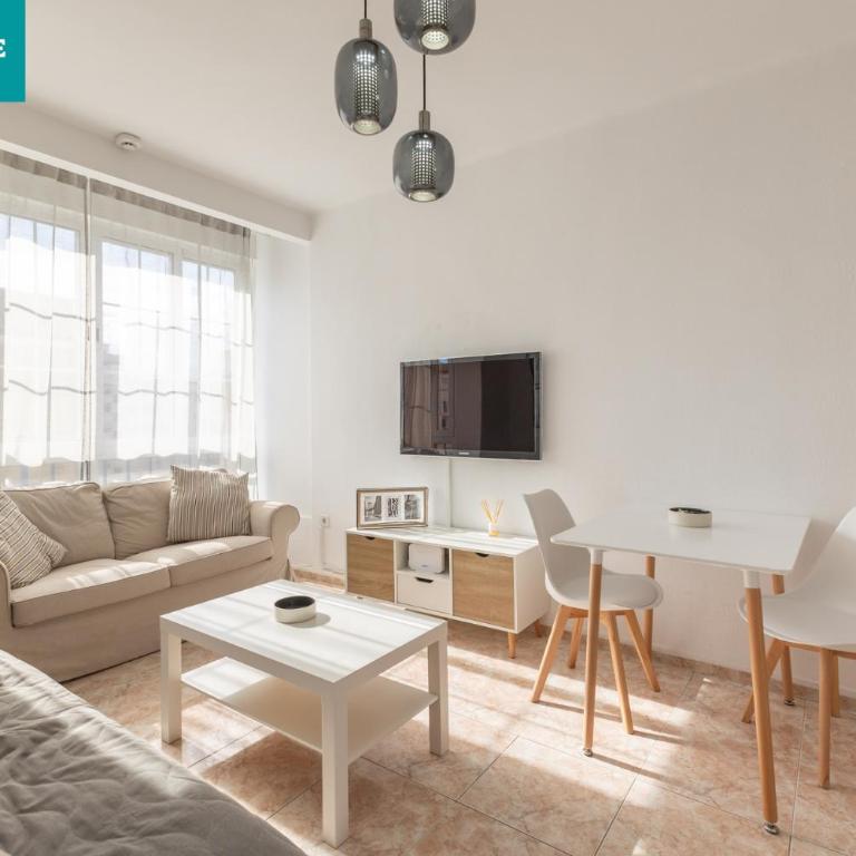 180Home GLAMUROSO APARTAMENTO EN TRIANA - Three-Bedroom Apartment - 50
