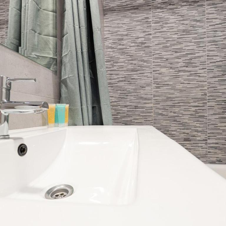PINTOR SOROLLA sea front apartment - One-Bedroom Apartment - 13