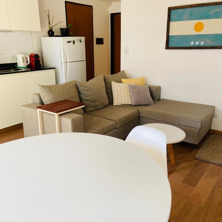 Depto Genova, Zona Norte, cochera con Reserva previa - Apartamento de 1 dormitorio con balcón - 2