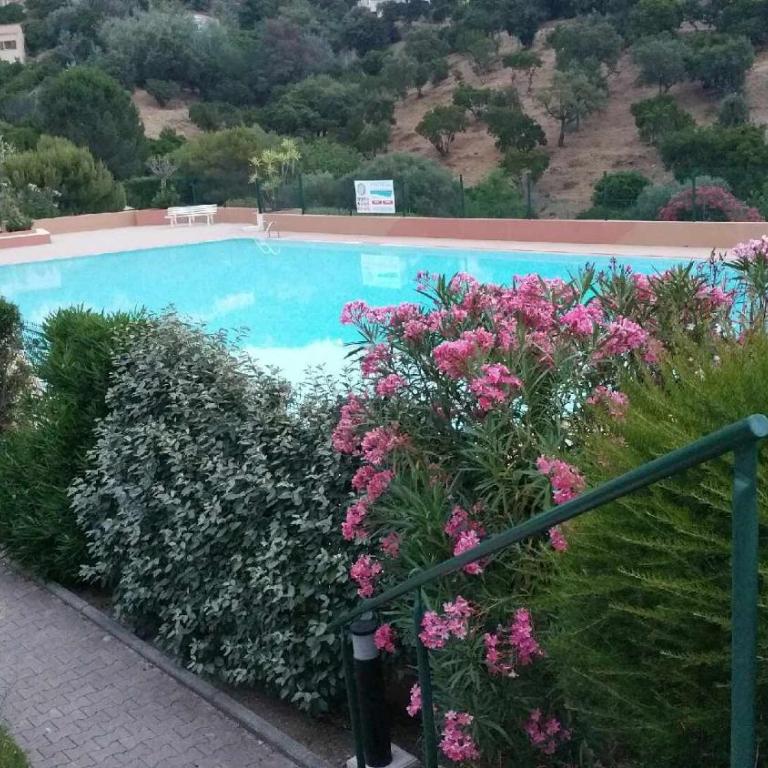APPARTEMENT CLIMATISÉ AVEC TERRASSE ET APERÇU MER - Golfe de Saint-Tropez - Appartement 1 Chambre - 6