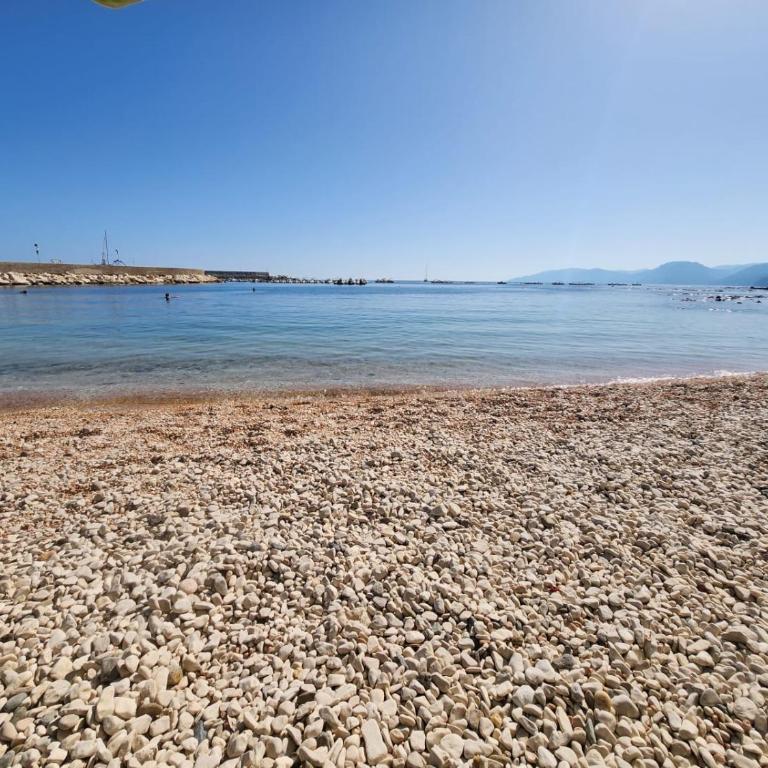 Casa delle Rose Terrazza vista mare panoramica e relax a Cala Gonnone, WiFi, AC - Appartamento con 2 Camere da Letto - 35