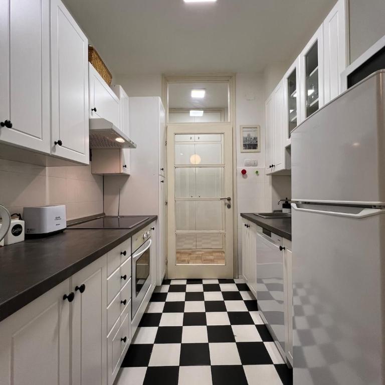 A spacious and stylish apartment, Dorćol - Apartman sa 1 Spavaćom Sobom i Pogledom - 10