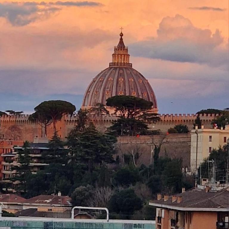 Casa Vista San Pietro - Appartamento con 2 Camere da Letto e Vista Città - 1