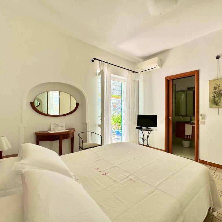 PonzaSmeralda Le Forna - Appartamento con 2 Camere da Letto - 2