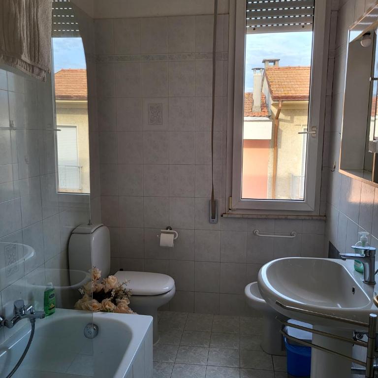 A due passi dal mare Lovely Apartment Viareggio - Appartamento con 2 Camere da Letto - 14