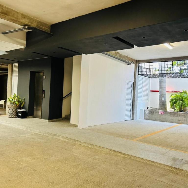 Beautiful 50 steps from the beach Torre Q - Three-Bedroom Apartment - 3