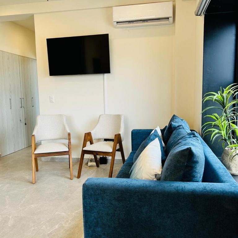 Beautiful 50 steps from the beach Torre Q - Three-Bedroom Apartment - 28