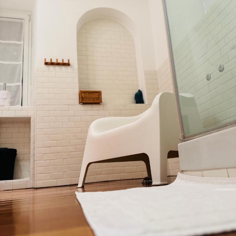 Suite Eroi - Appartamento Familiare con 2 Camere da Letto e Vista - 12