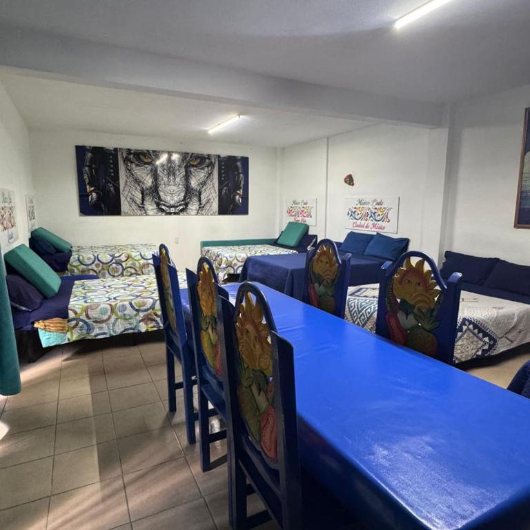 México Lindo - Family Room - 6