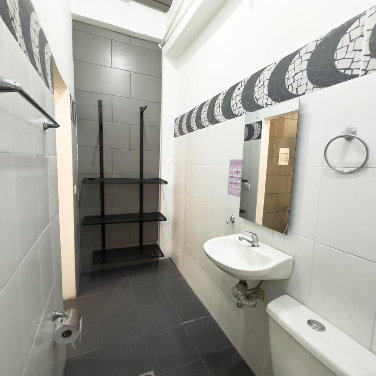 Hotel Family House Rodadero - Habitación Triple Clásica - 4