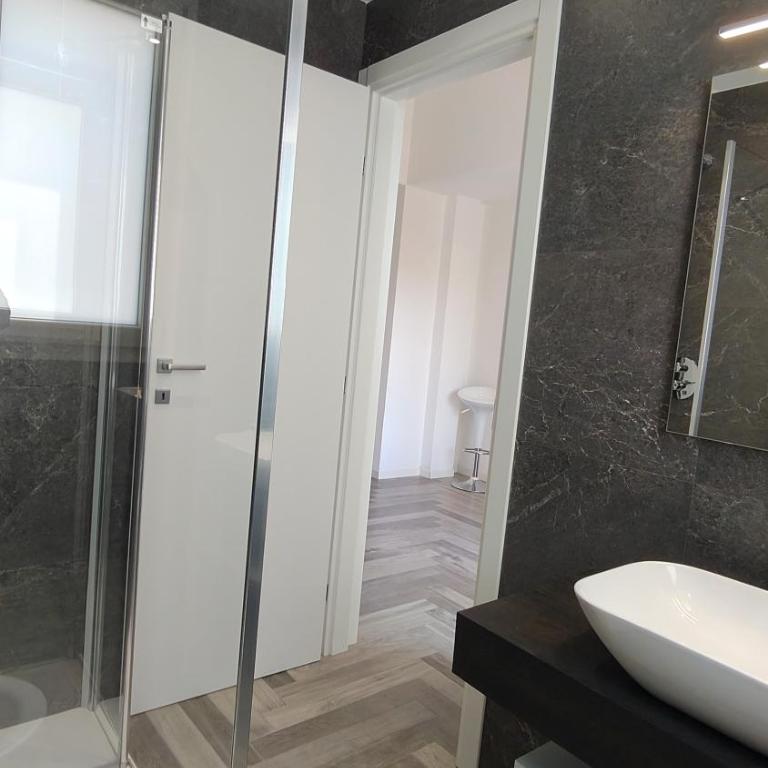 Stanza idromassaggio 2 - Camera Matrimoniale con Bagno Privato - 10
