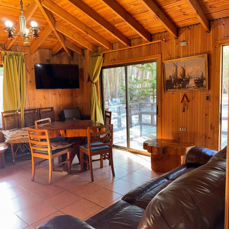 Cabaña Bosque Los Duendes - Four-Bedroom House - 20
