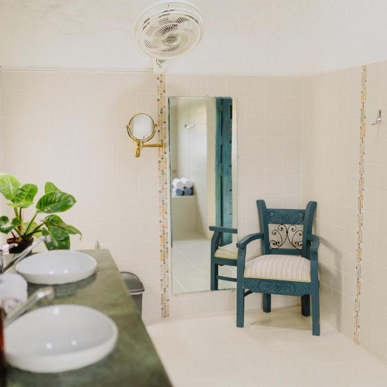 Hotel Kalma - Suite con bañera de hidromasaje - Cama extragrande - 14