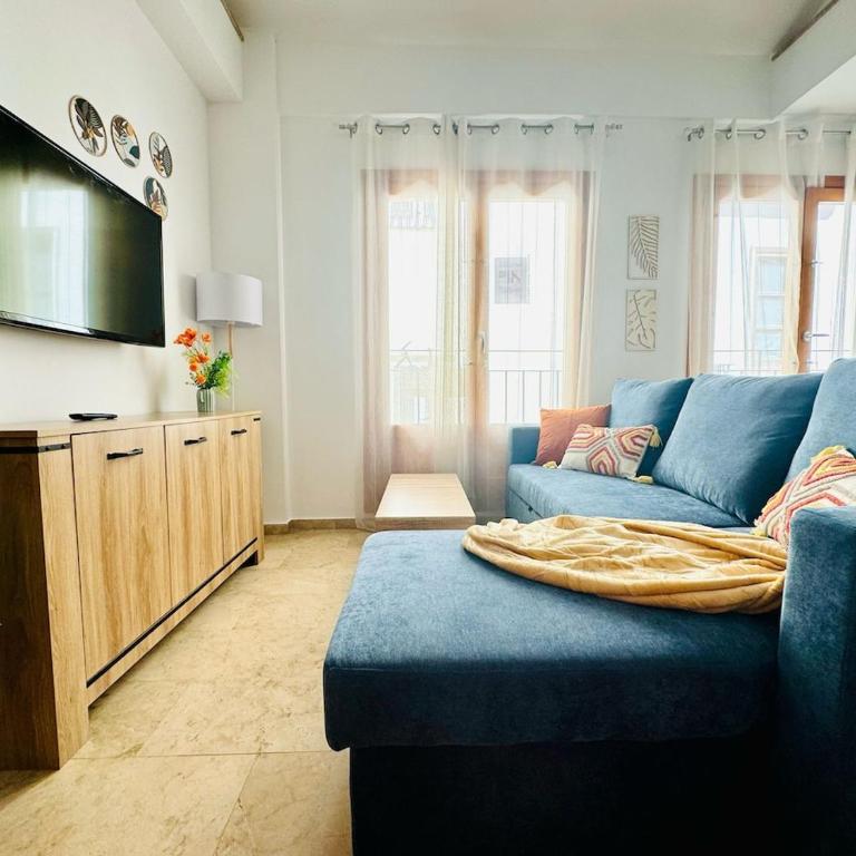 ABAT 3 Cool & Wide Duplex Next to the Cathedral - One-Bedroom Apartment - 14